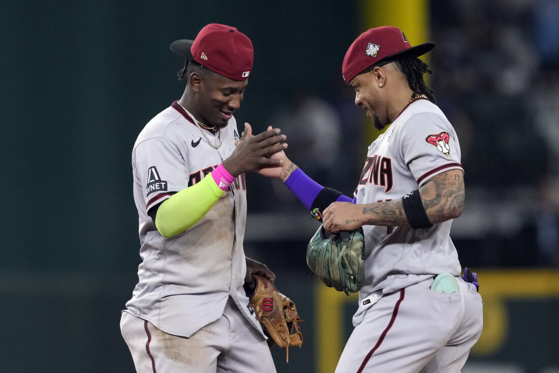 Diamondbacks, Rangers Combine for No Errors in First Two World Series
